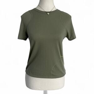 Lululemon Lightweight Hiking T Shirt Womens Size 2 Laurel Green Short Sleeve